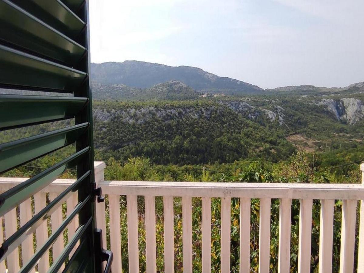 Holiday Home Carevic Gornja Brela Bagian luar foto