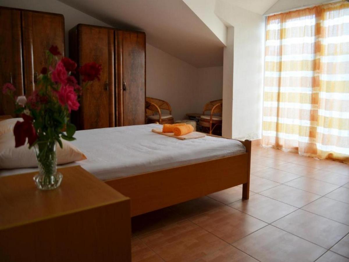 Holiday Home Carevic Gornja Brela Bagian luar foto